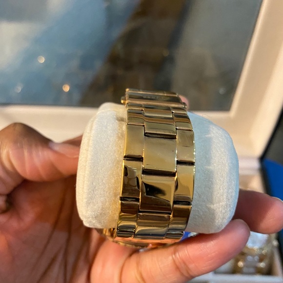 Guess Women’s Watch- Gold/Pink/Silver - Picture 3 of 5